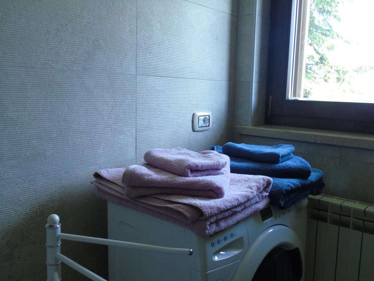Ferienwohnung Discovery Flat With Pool & Bikes Sirmione Exterior foto