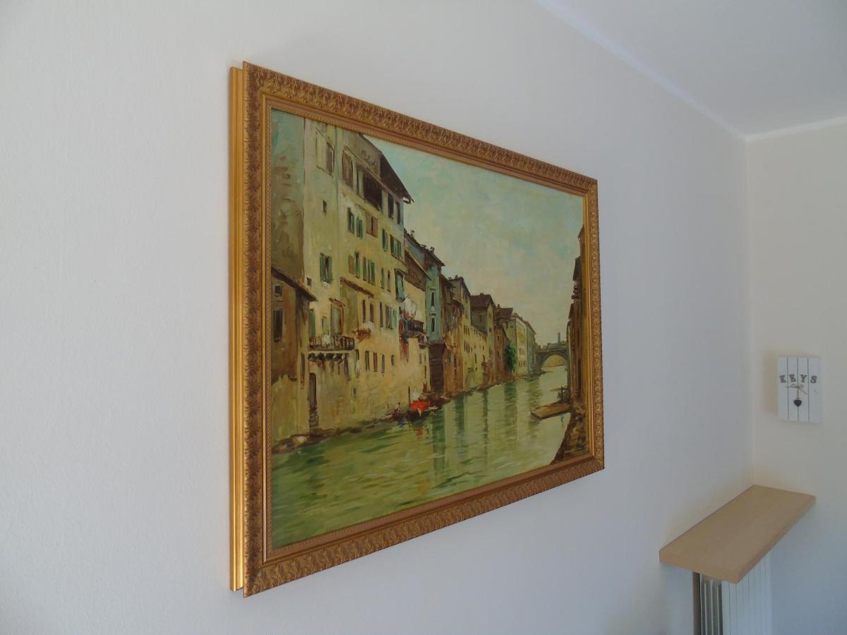 Ferienwohnung Discovery Flat With Pool & Bikes Sirmione Exterior foto